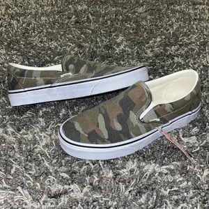 Vans slip ons camo top
